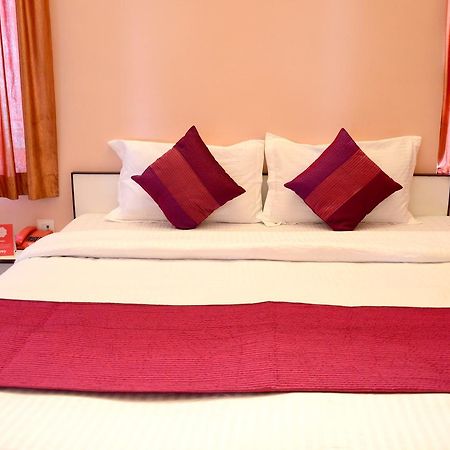 Oyo 6179 Hotel Aarjee Crescent ชัยปุระ ภายนอก รูปภาพ