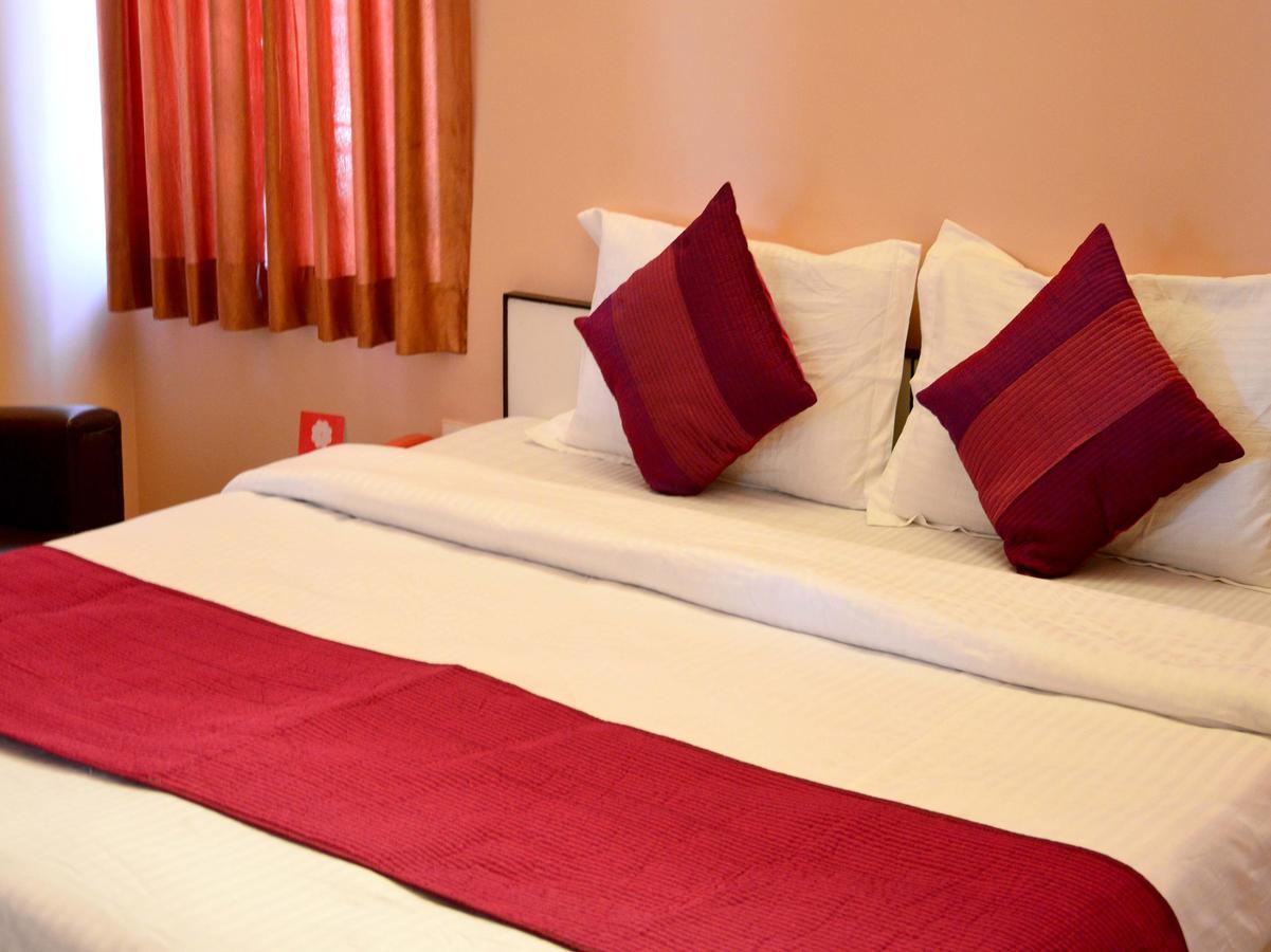 Oyo 6179 Hotel Aarjee Crescent ชัยปุระ ภายนอก รูปภาพ