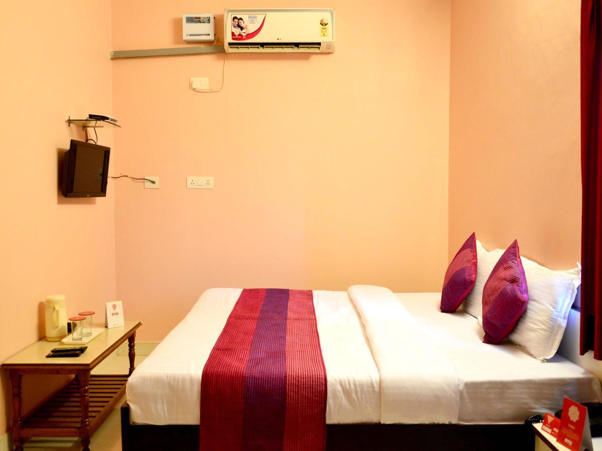 Oyo 6179 Hotel Aarjee Crescent ชัยปุระ ภายนอก รูปภาพ
